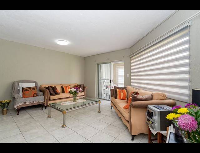 1 BEDROOM APARTMENT FOR SALE IN BEDFORD GARDENS